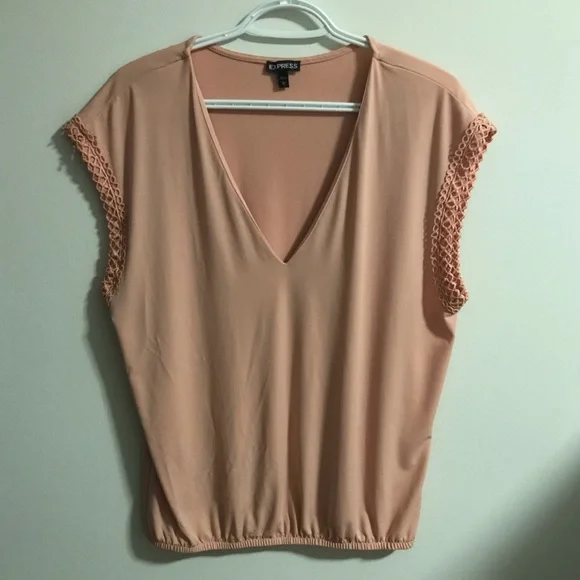 Express Blouse - Picture 1 of 3